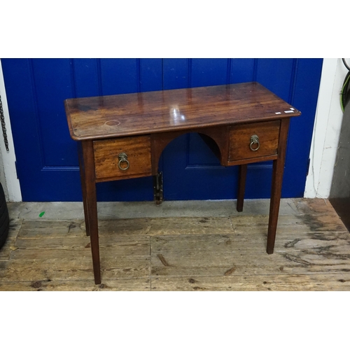 597 - A Georgian Design Knee Holed Section Dressing Table fitted with Brass Lions Head Ring Pulls & restin... 