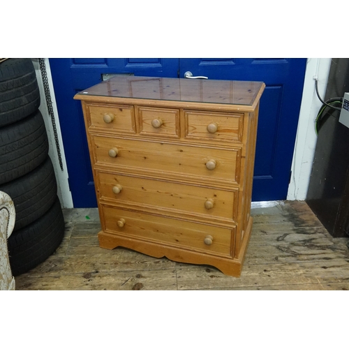 635 - A Reproduction Pine Chest of Drawers with Three Top Drawers over Three Long Drawers. Measuring: 90cm... 