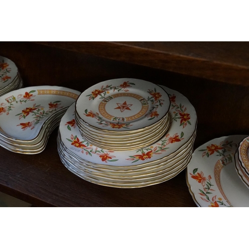 550 - A Large Part Dinner Set made by 