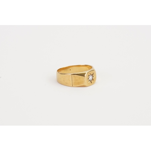 140 - A 18ct Gold diamond set signet ring. Weight 8g. Size R.