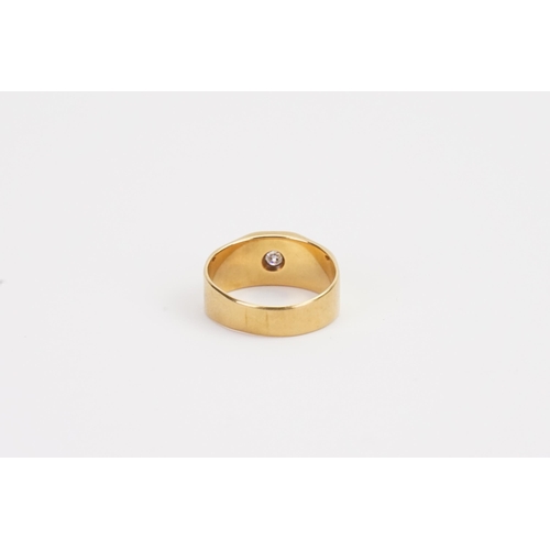 140 - A 18ct Gold diamond set signet ring. Weight 8g. Size R.