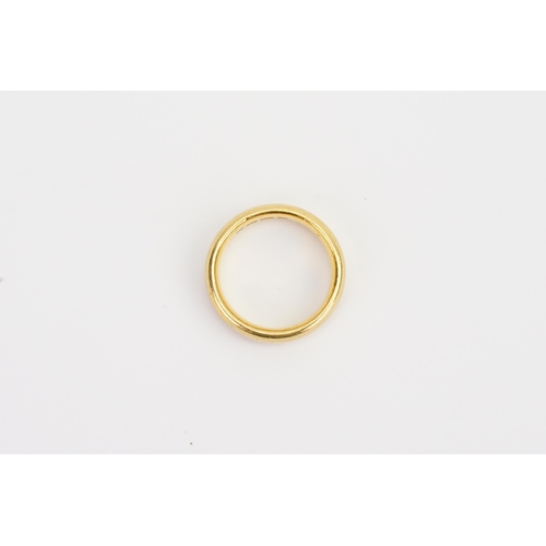 107 - A 22ct yellow Gold Gentleman’s wedding band. Weight 8.8g. Size L.