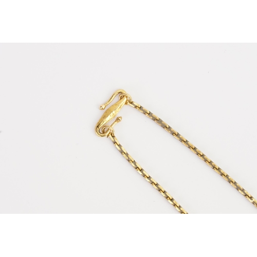 119 - Tested higher than 18ct gold chain. Weight 24.4g.