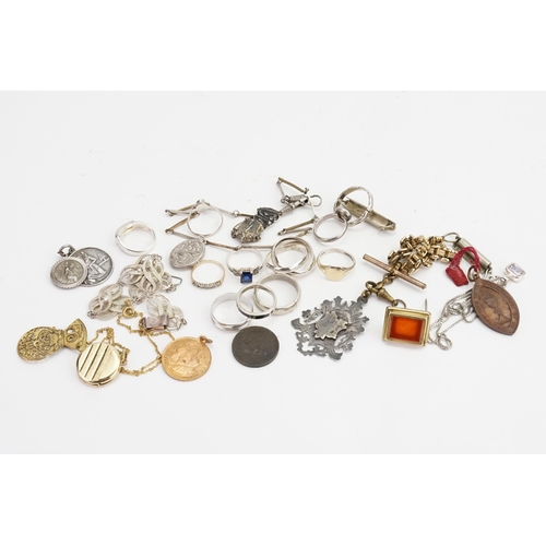 271 - A small collection of Silver Jewellery to include Rings, Bracelets, Earrings, Filigree, Silver Fob, ... 