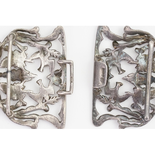 194 - A Cast Silver Buckle.