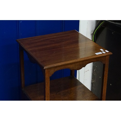 603 - A Georgian Mahogany Wash Stand resting on square legs & a fitted Drawer. Measuring: 38cms x 38cms x ... 