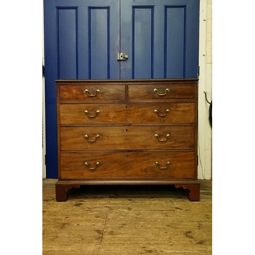 498 - An Antique Mahogany Straight Front Chest of Drawers with Two Short over Three Long Graduated Drawers... 