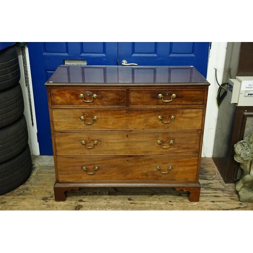 498 - An Antique Mahogany Straight Front Chest of Drawers with Two Short over Three Long Graduated Drawers... 