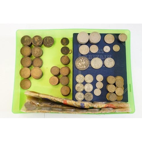 253 - A Tray of U.K. Copper Coins to include Victoria Old Head, George V, George VI & Elizabeth II, 1d's &... 