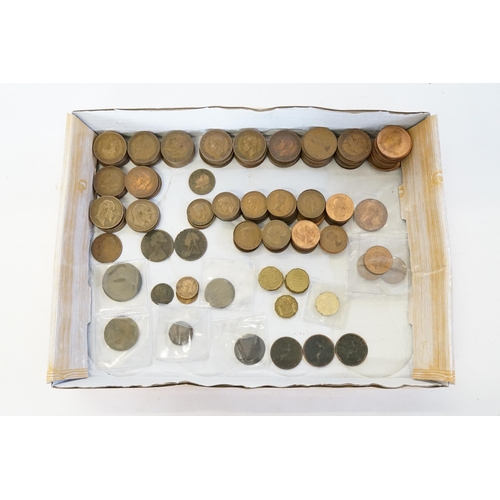 255 - A Collection of over 100 Bronze Coins to include a Cart Wheel Penny, 5 x Cart Wheel Half Penny's, Co... 