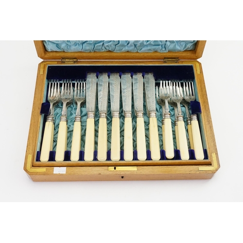 51 - A Cased Set of Victorian Silver Plated Fish Eaters.