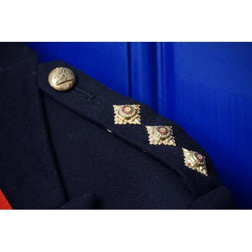 295 - A Royal Artillery Mess Suit with Insignia & Stripe Trousers along with Patches, Buttons & a Parachut... 