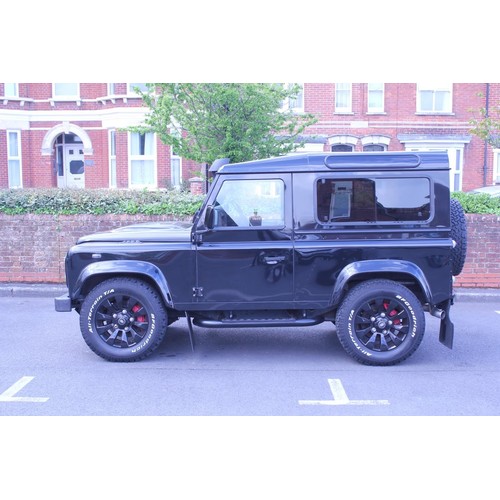 626 - This is a 2015/15 Land Rover Defender 90XS finished in Black with Black Leather. Specification inclu... 