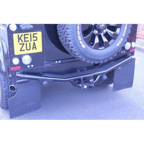 626 - This is a 2015/15 Land Rover Defender 90XS finished in Black with Black Leather. Specification inclu... 