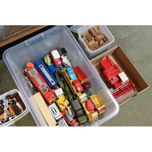 275 - A Large collection of Play Worn models to include Corgi, Matchbox, Tonka, Dinky etc along with a Bri... 