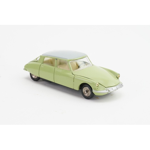 192 - A French Dinky No: 530 Citroen DS19