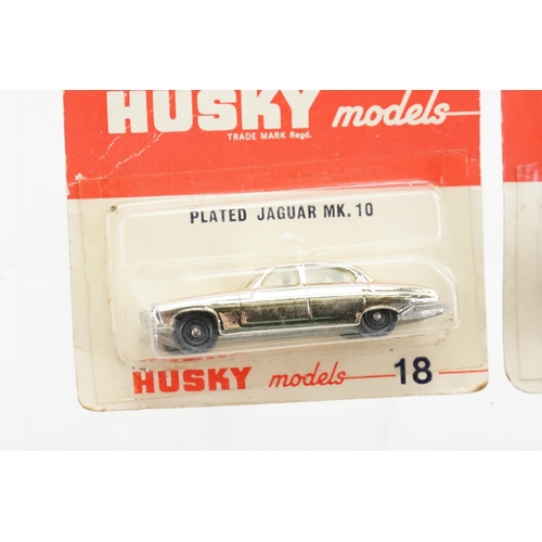 64 - A Collection of Four Corgi/Husky models to include No: 5 