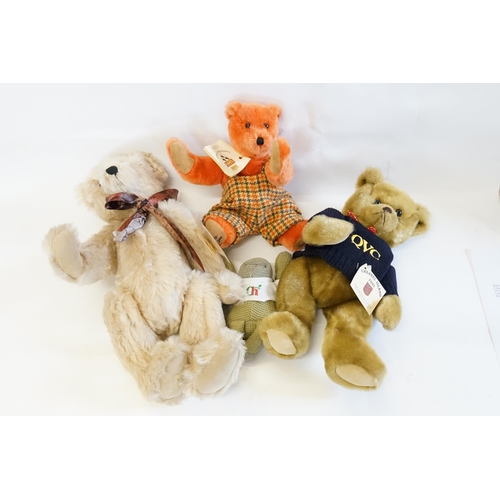 623 - A Collection of 4 Collectible Teddy Bears to include a Canterbury Bears 