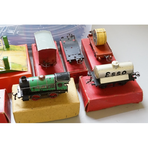 500 - A Large Tub of Hornby O Gauge Railway to include Locomotives, Wagons, Track, Railway Crossing, etc. ... 