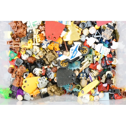 459 - A Collection of LEGO Mini Figures to include Star Wars, Lord of the Rings, Batman, etc along with th... 