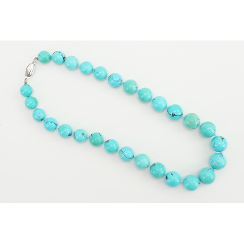 170 - A Turquoise Beed Necklace.