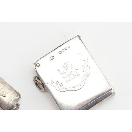 33 - A 1883 Silver match stick holder, along with a Silver pocket snuff box. Weight 40g.