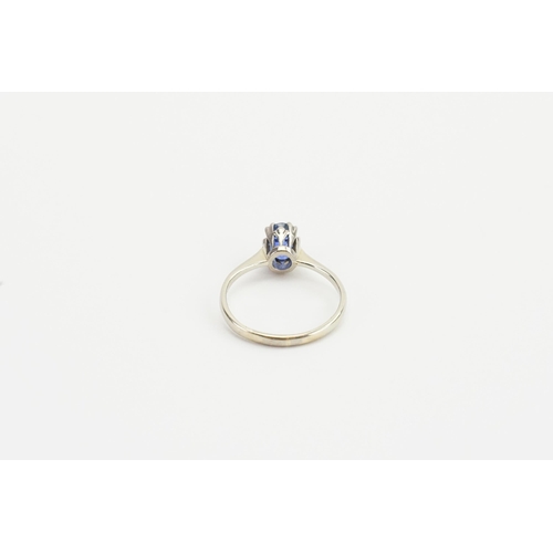 192 - A 18ct white Gold Sapphire set ring, Sapphire size approx 0.15ct. Weight 2g. Size k/L