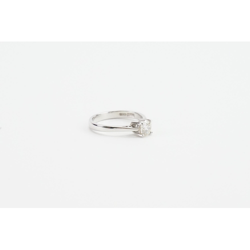 217 - A 18ct white gold 0.15ct diamond set ring, round brilliant cut. Weight 3g. Size K.