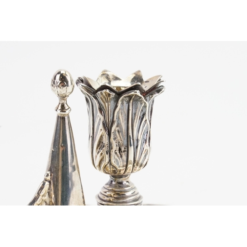 66 - A 1820 Thomas Ross silver candle holder and snuffer, in the shape of a flower. Snuffer is marked TJ.... 