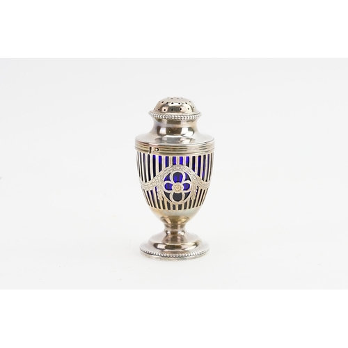 89 - A 1905 Charles Stuart Harris	pierced and ribbon design shaker. Weight without glass 60g.