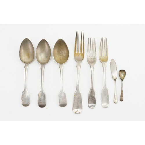 116 - A collection of various silver cutlery. Weight 291g.