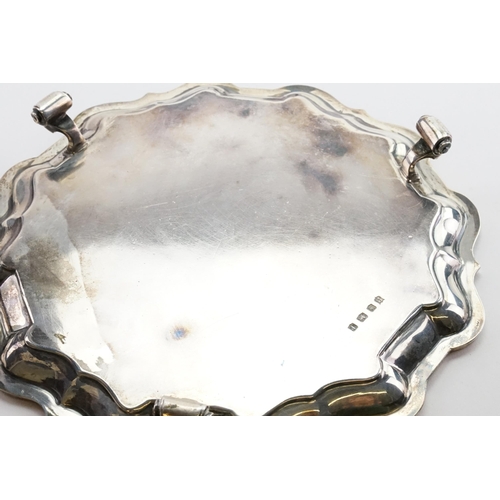 118 - A 1928 Thomas Bradbury & Sons Ltd silver salver. Weight 409g. Size 21cm.