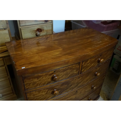 534 - A Victorian Bow Fronted Chest fitted with Two Short & Three Long Graduated Drawers. Measuring: 106cm... 