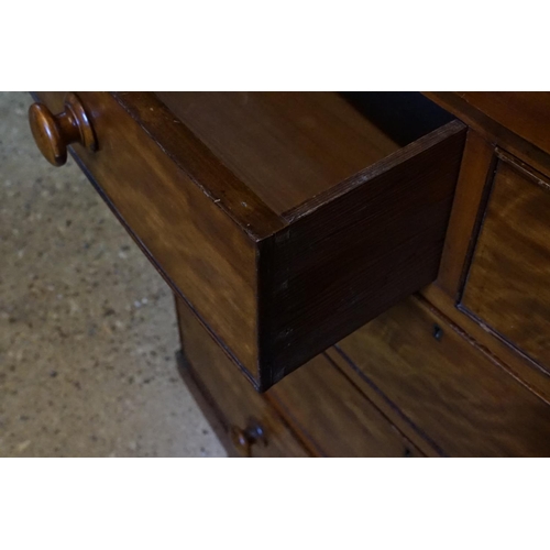 534 - A Victorian Bow Fronted Chest fitted with Two Short & Three Long Graduated Drawers. Measuring: 106cm... 