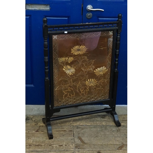 575 - An Aesthetic period Fire Screen with Turned Columns. Chinese/Japanese Silk Stump Embroidery.