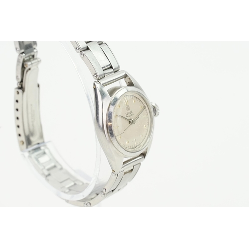 184 - A 1952 Ladies Stainless Steel Cased 