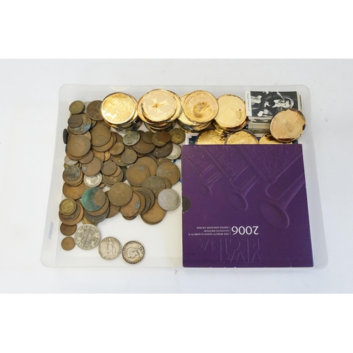 238 - A Collection of U.K. Coins to include Two Shillings, One Shilling, Farthings, a 1985 Royal Mint Coin... 