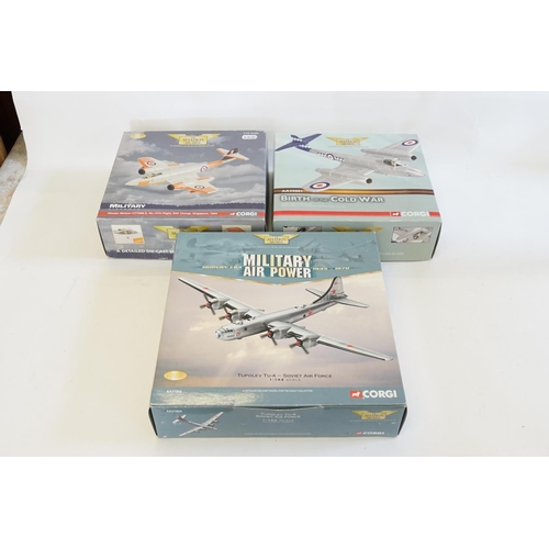 405 - A Collection of Three Corgi Aviation Models to include No's: AA31804, AA35003 & AA35001. Models appe... 