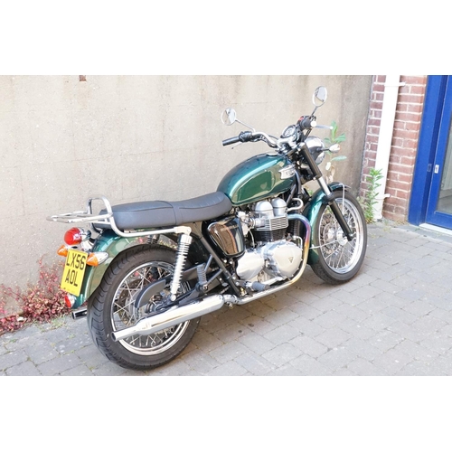 501 - A lovely 2007 “Triumph 800 Bonneville” finished in Green Metallic, 1 Owner and only 11,200 miles fro... 