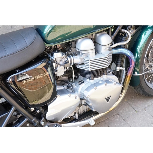 501 - A lovely 2007 “Triumph 800 Bonneville” finished in Green Metallic, 1 Owner and only 11,200 miles fro... 