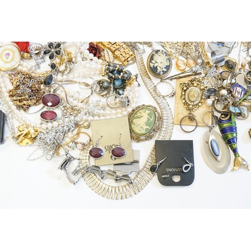 156 - A Collection of Costume Jewellery to include 1960s, Chains, Rings, etc.