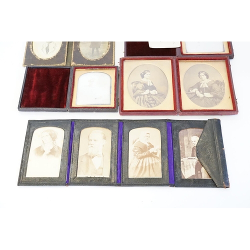 590 - A good Victorian daguerreotype of the Letchworth family containing six members, two daguerreotypes t... 