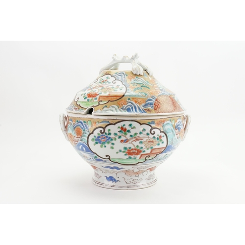 398 - A Japanese Imari Export Soup Tureen decorated in Red & Blue with Floral Cartouches, Twin Handles & r... 