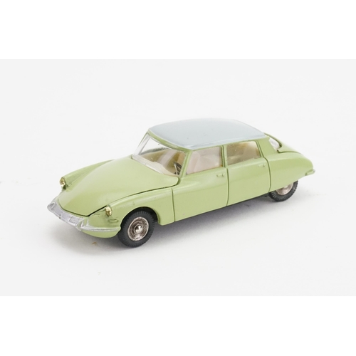 85 - A French Dinky No: 530 Citroen DS19