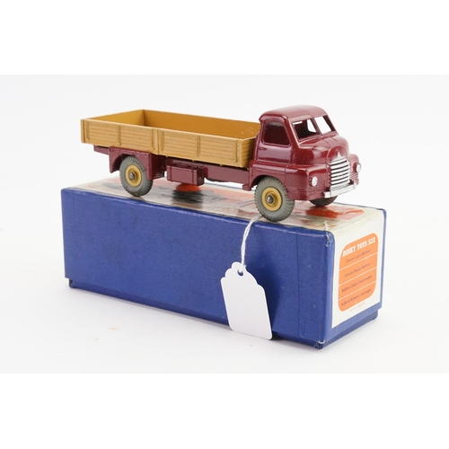 128 - A 1950s Dinky Toys No: 522 