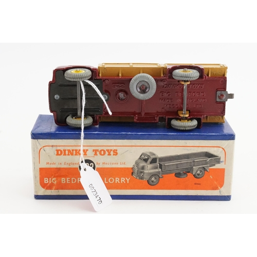 128 - A 1950s Dinky Toys No: 522 