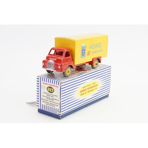 130 - A Dinky Toys No: 923 