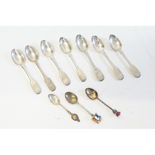 91 - A collection of silver spoons. Weight 140g.