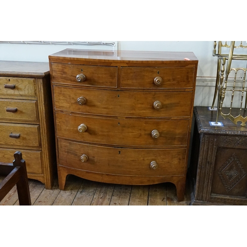 633 - A Large Bow Fronted Georgian Design Chest of Two Short & Three Long Drawers. Measuring: 106cms acros... 