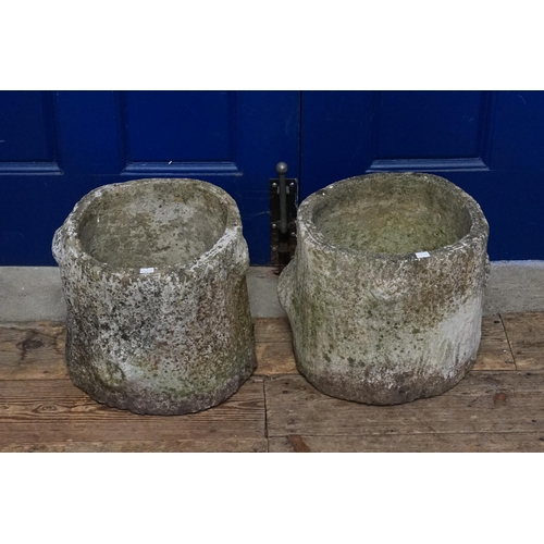 936 - A Pair of Concrete Garden Plant Pots. Measuring: 28cms high x 30cms high.